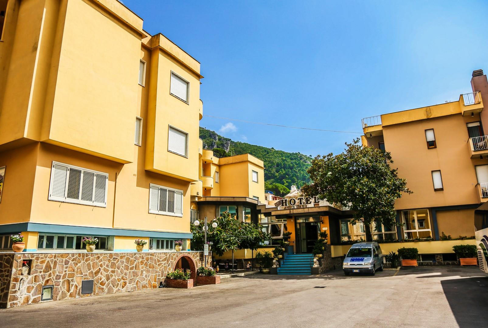 Hotel San Pietro Maiori Exterior photo