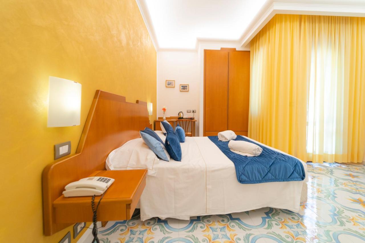 Hotel San Pietro Maiori Exterior photo