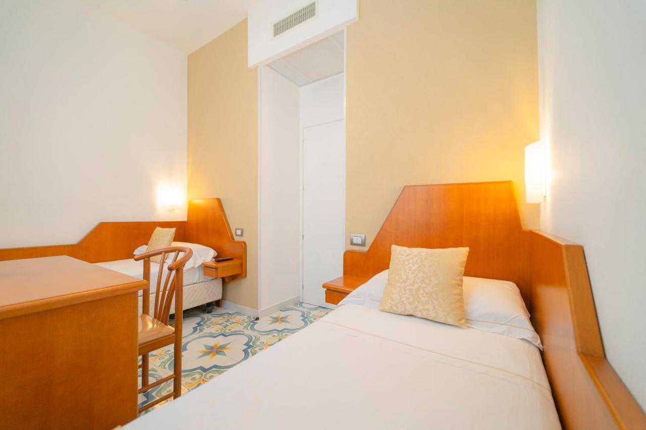 Hotel San Pietro Maiori Exterior photo