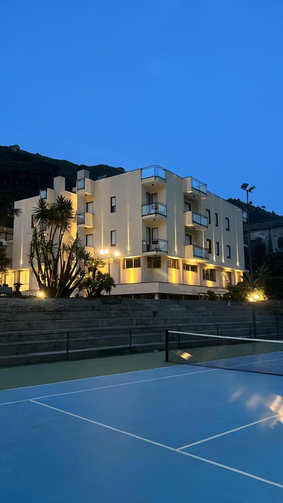 Hotel San Pietro Maiori Exterior photo