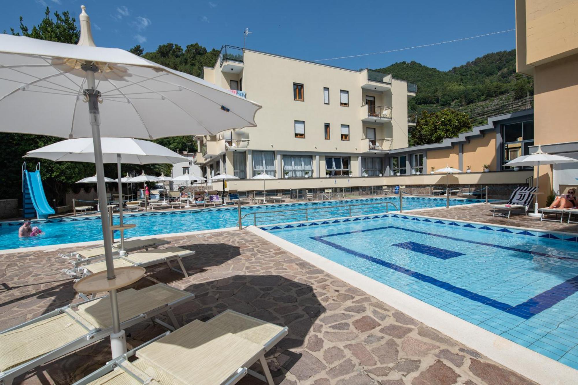 Hotel San Pietro Maiori Exterior photo